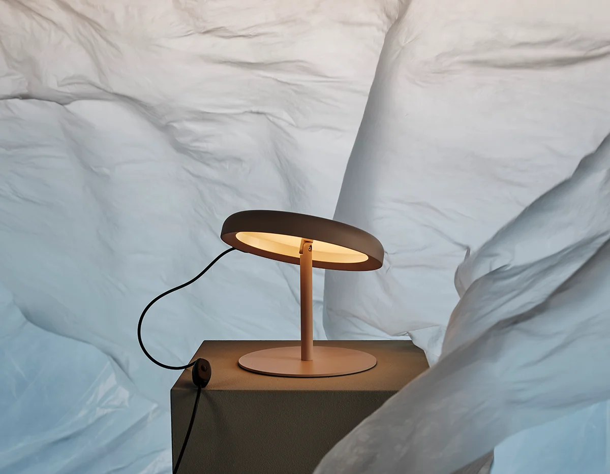 07 Mood M 4066 Table Lamp Estiluz