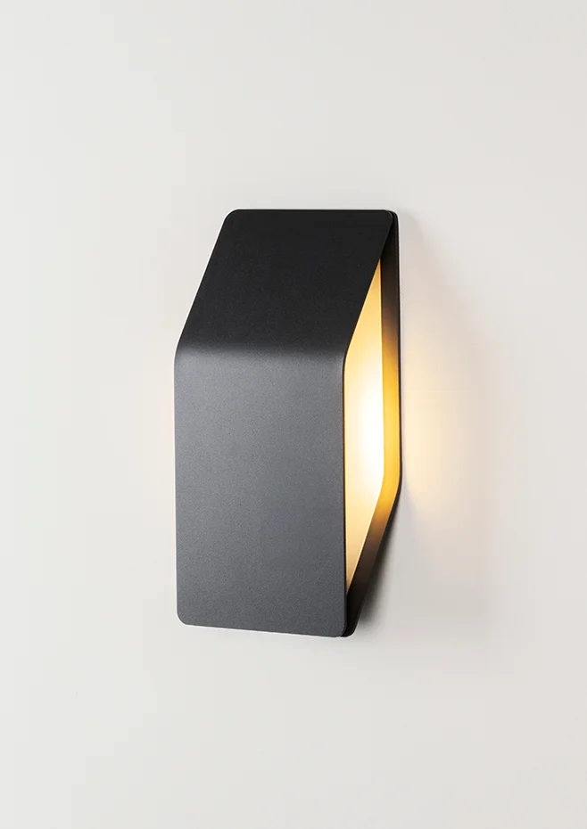 14 Shapes A4100 Wall Light Estiluz