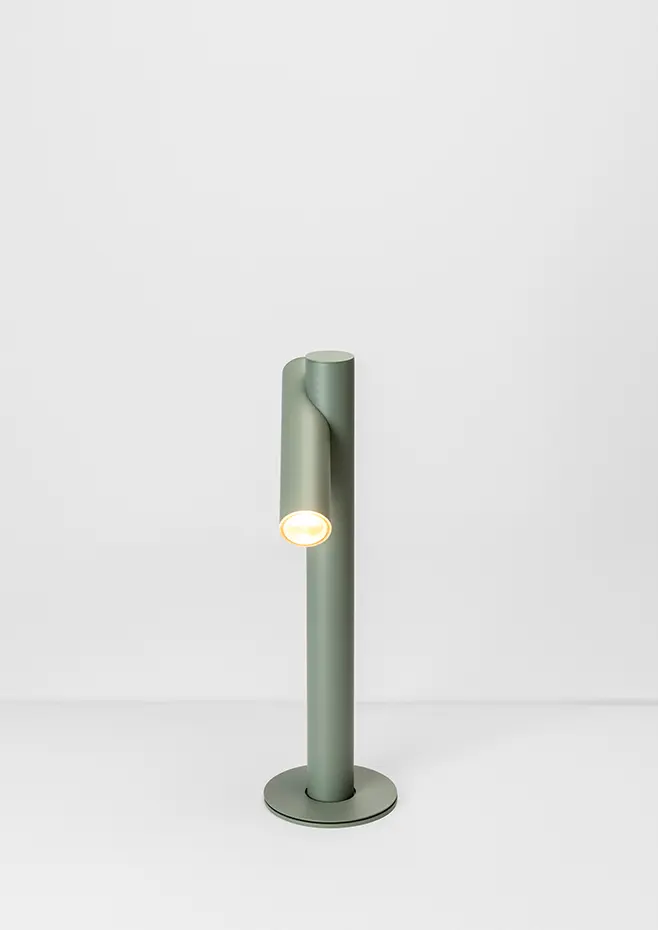 14 Tik A4097x Floor Lamp