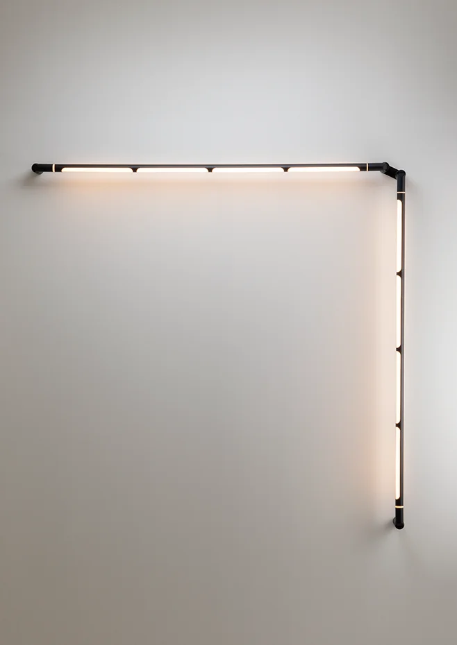 8 Arco A 4000x Wall Light Estiluz